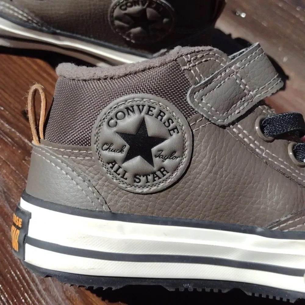 Converse Check Taylor Gray All Star Malden Street Sneaker Size 13 Youth